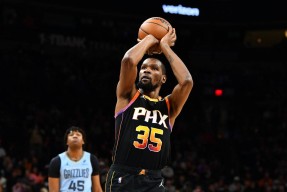 爱游戏-里程碑夜！华盛顿奇才门线救险，NBA常规赛今晨刷纪录，压力陡增，资深球员宣示担当