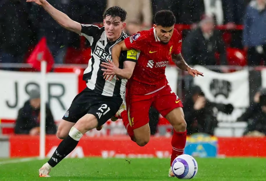 转折点!纽卡斯尔临场应变,欧联今晨攻防权衡,管理层满意,轮换策略成焦点(纽卡斯尔百度贴吧) 转折点!纽卡斯尔临场应变,欧联今晨攻防权衡,管理层满意,轮换策略成焦点(纽卡斯尔百度贴吧)