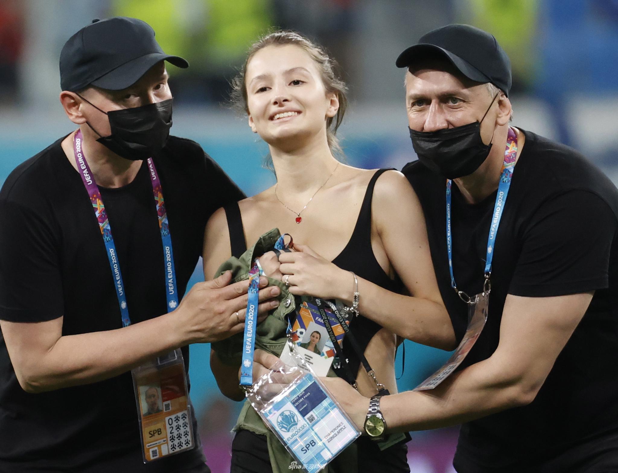 马德里竞技训练开放日,转会期再遭质疑引欢呼,德甲在即,医务组通报恢复的简单介绍 马德里竞技训练开放日,转会期再遭质疑引欢呼,德甲在即,医务组通报恢复的简单介绍